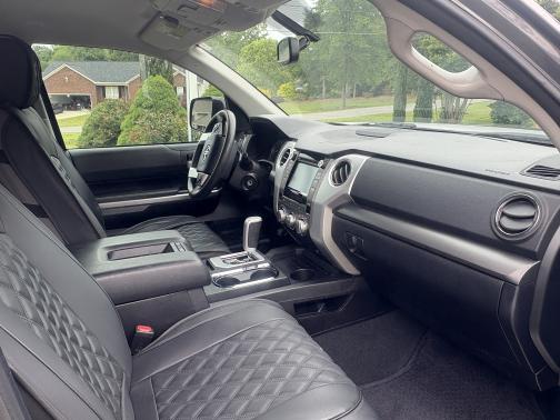 2014 Toyota Tundra SR5