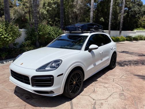 Photo 2 of 26 of 2019 Porsche Cayenne Base