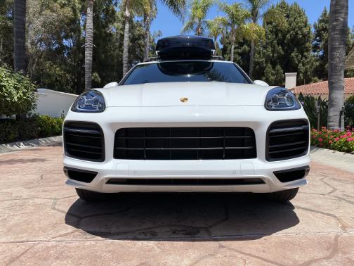 Photo 5 of 26 of 2019 Porsche Cayenne Base