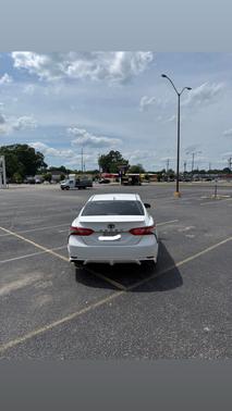 White 2020 Toyota Camry SE
