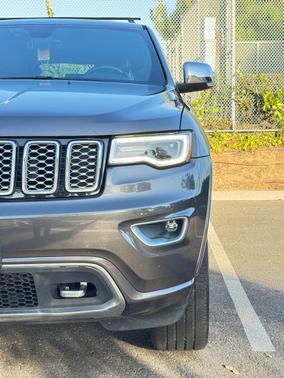 Gray 2017 Jeep Grand Cherokee Overland
