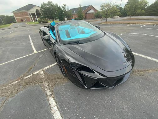 Black 2026 McLaren Artura Base