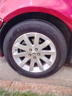 Photo 3 of 17 of 2010 Ford Flex SEL