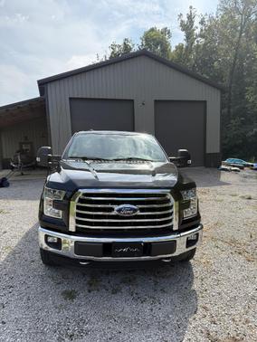 Black 2015 Ford F-150 XLT