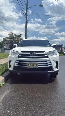 2019 Toyota Highlander LE
