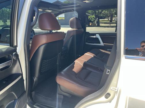 2021 Toyota Land Cruiser Base