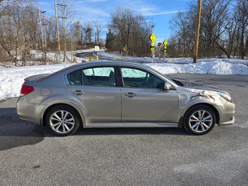 2014 Subaru Legacy 2.5i Premium