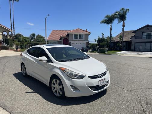 White 2013 Hyundai ELANTRA Limited