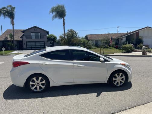 White 2013 Hyundai ELANTRA Limited
