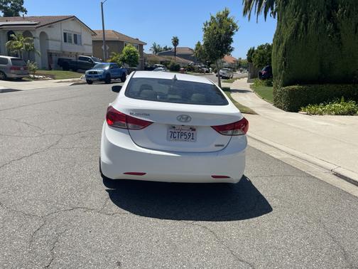 White 2013 Hyundai ELANTRA Limited