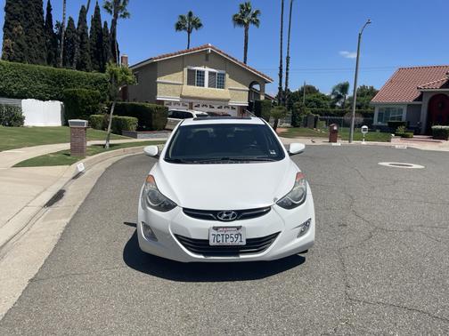White 2013 Hyundai ELANTRA Limited