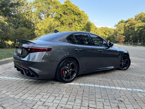 2023 Alfa Romeo Giulia Quadrifoglio