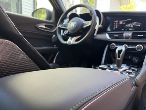 2023 Alfa Romeo Giulia Quadrifoglio