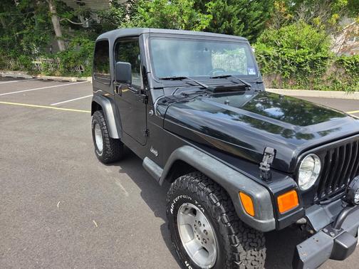 Black 2000 Jeep Wrangler Sport