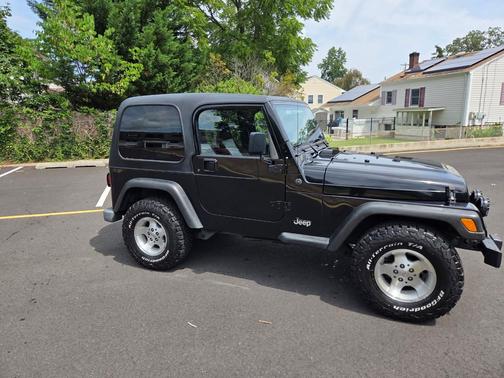 Black 2000 Jeep Wrangler Sport