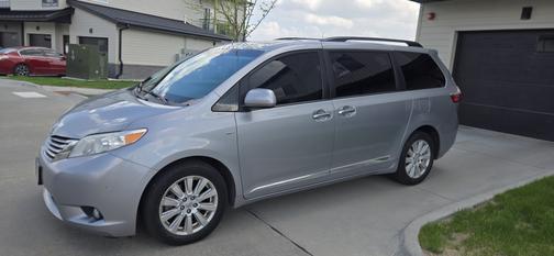 2017 Toyota Sienna XLE Premium
