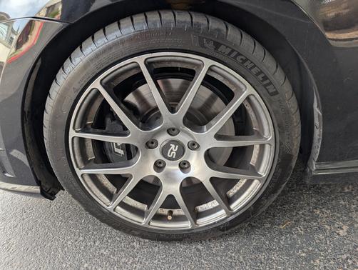 2016 Volkswagen Golf R 4-Door