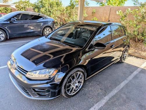 2016 Volkswagen Golf R 4-Door