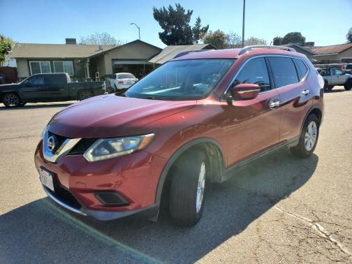 Red 2014 Nissan Rogue SV