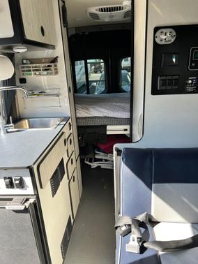 Photo 4 of 6 of 2020 Mercedes-Benz Sprinter 2500 Standard Roof