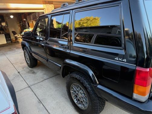 1999 Jeep Cherokee SE 4WD
