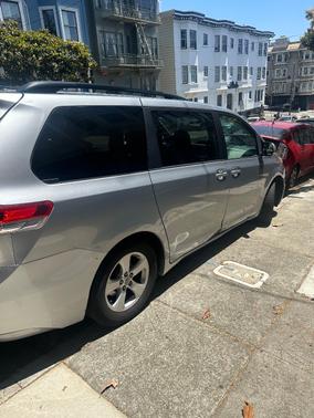 2011 Toyota Sienna LE