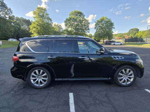 2012 INFINITI QX56 Base
