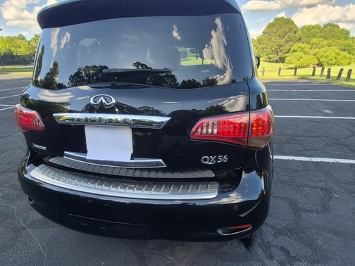 2012 INFINITI QX56 Base