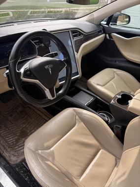 2015 Tesla Model S 85D