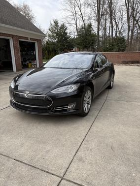 2015 Tesla Model S 85D