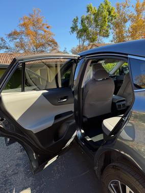 2021 Toyota Venza LE