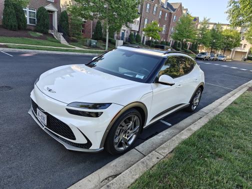 White 2023 Genesis GV60 Performance