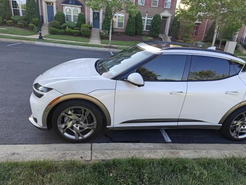 White 2023 Genesis GV60 Performance