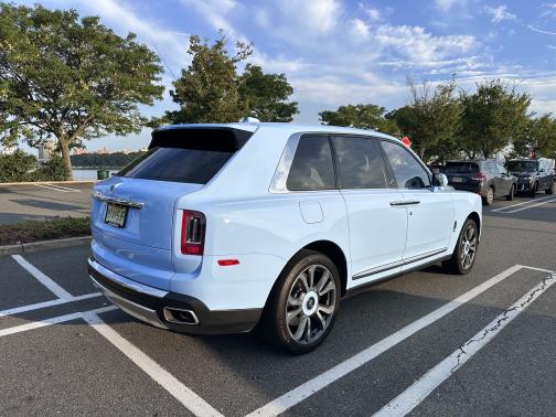 2023 Rolls-Royce Cullinan Base