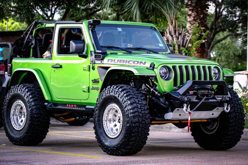 Photo 2 of 26 of 2019 Jeep Wrangler Rubicon