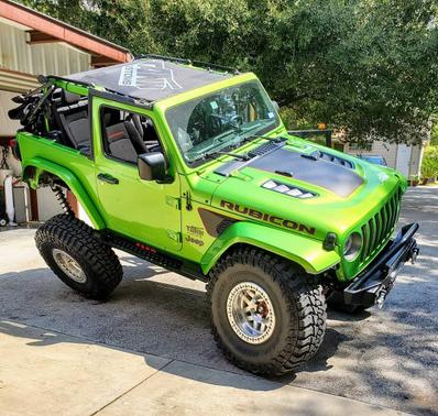 Photo 3 of 26 of 2019 Jeep Wrangler Rubicon
