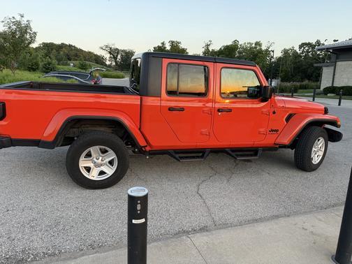 2020 Jeep Gladiator Sport S