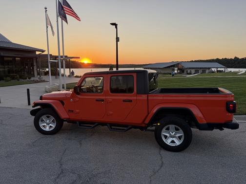 2020 Jeep Gladiator Sport S