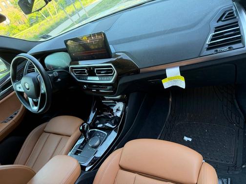 White 2022 BMW X3 xDrive30i