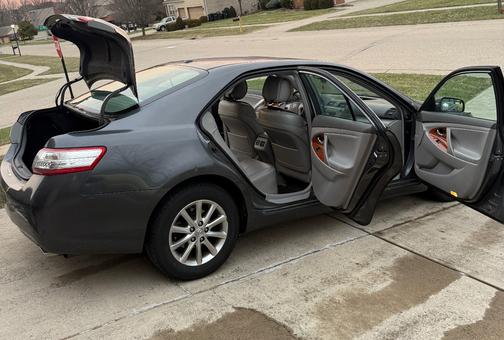 2011 Toyota Camry Hybrid Base
