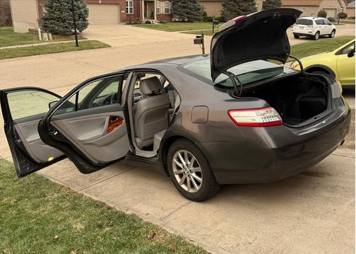 2011 Toyota Camry Hybrid Base