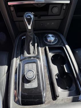 2022 INFINITI QX80 LUXE