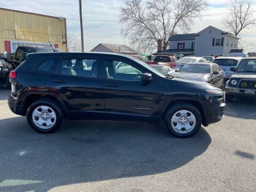 Black 2014 Jeep Cherokee Sport