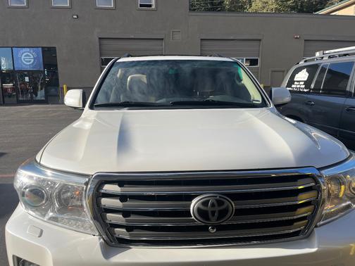 2014 Toyota Land Cruiser Base