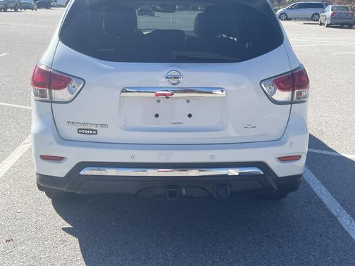 2014 Nissan Pathfinder SL