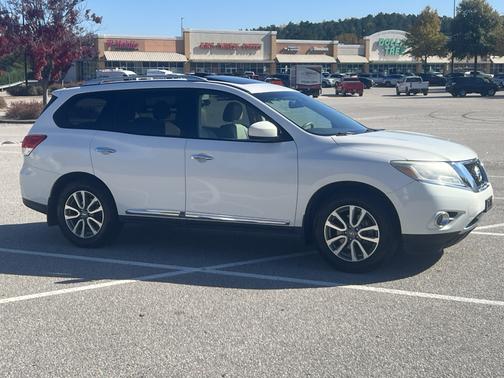 2014 Nissan Pathfinder SL