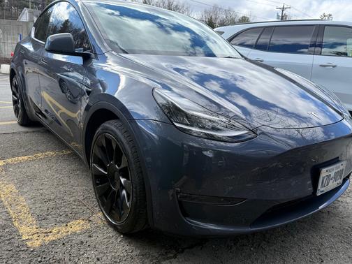 Gray 2022 Tesla Model Y Long Range