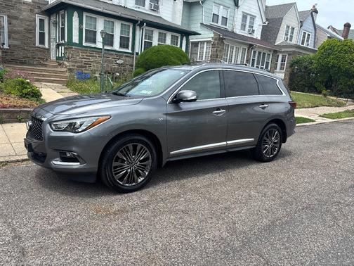Gray 2019 INFINITI QX60 LUXE