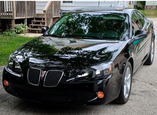 Black 2006 Pontiac Grand Prix GXP