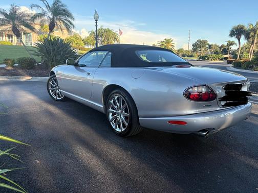 2006 Jaguar XK8 Base